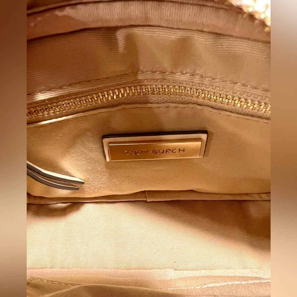 Tory Burch compact quilted